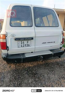 تۆیۆتا لاند کروزەر